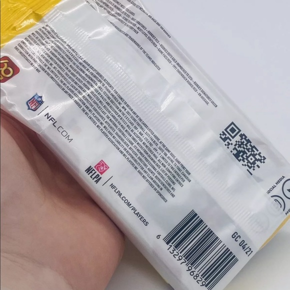 2021 Panini Score NFL Football 40 Card Value Pack - Picture 4 of 7